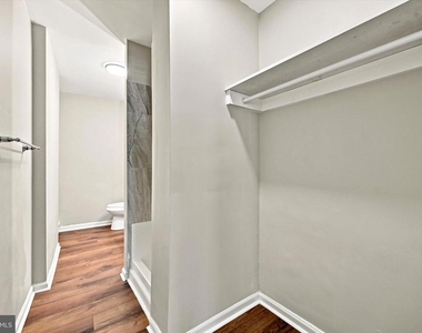 571 Olive Street - Photo Thumbnail 8