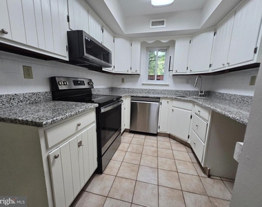 1006 Worthington Drive - Photo Thumbnail 6