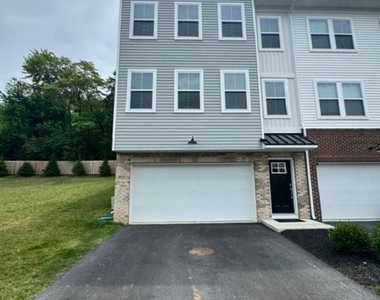 101 Four Leaf Drive - Photo Thumbnail 17