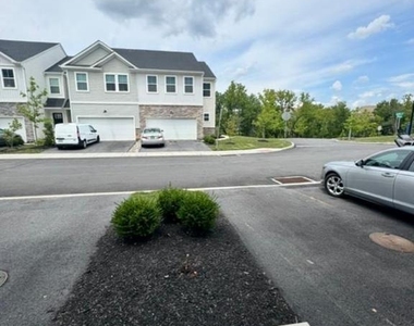 101 Four Leaf Drive - Photo Thumbnail 44