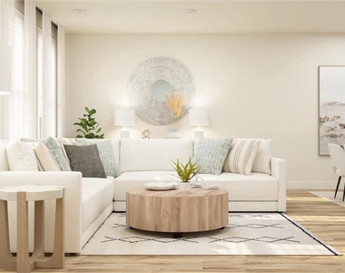 101 Four Leaf Drive - Photo Thumbnail 2
