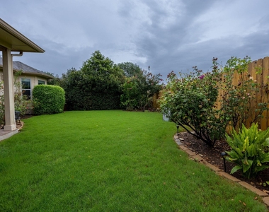 1301 Rimstone Dr - Photo Thumbnail 18