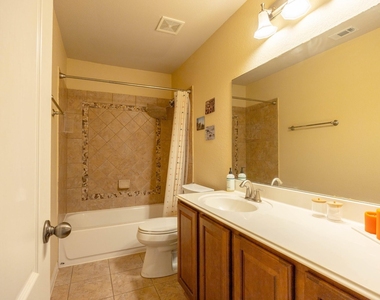 1301 Rimstone Dr - Photo Thumbnail 13