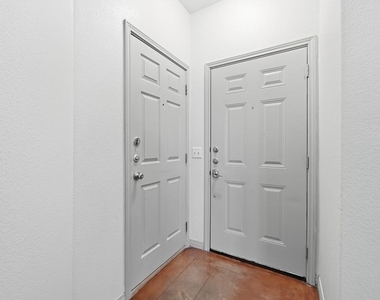 6015 Ponca St - Photo Thumbnail 4