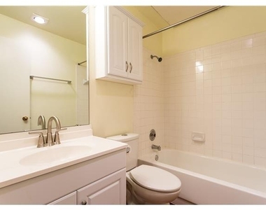 2804 Rio Grande - Unit-1 St - Photo Thumbnail 8