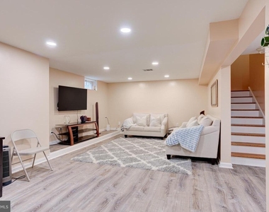 92 Kirkwood Drive - Photo Thumbnail 16