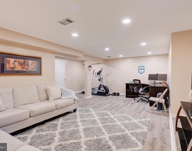 92 Kirkwood Drive - Photo Thumbnail 17