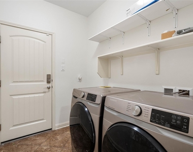 419 Atlanta Park Dr - Photo Thumbnail 13