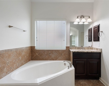 419 Atlanta Park Dr - Photo Thumbnail 31