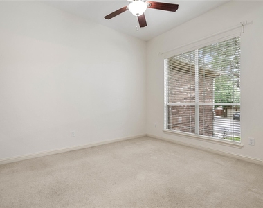 419 Atlanta Park Dr - Photo Thumbnail 8