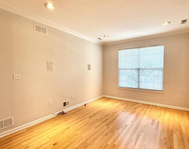40 Truman Avenue - Photo Thumbnail 7