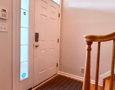 40 Truman Avenue - Photo Thumbnail 2