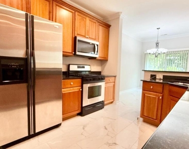 40 Truman Avenue - Photo Thumbnail 12