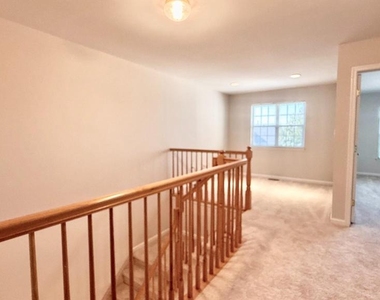 40 Truman Avenue - Photo Thumbnail 16