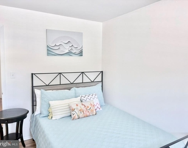 104 Nautilus Drive - Photo Thumbnail 9