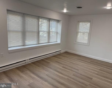 16 Ivy Ct - Photo Thumbnail 4