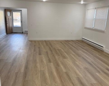 16 Ivy Ct - Photo Thumbnail 5