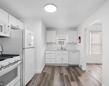 302 N Main Street - Photo Thumbnail 8