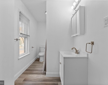 302 N Main Street - Photo Thumbnail 12