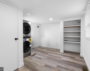 302 N Main Street - Photo Thumbnail 16