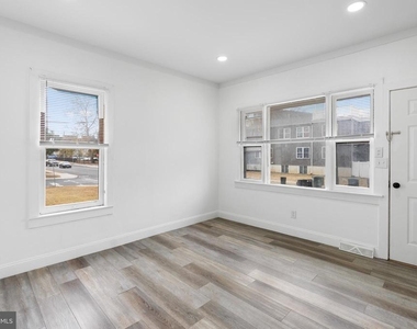 302 N Main Street - Photo Thumbnail 3
