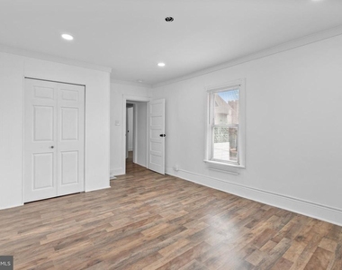 302 N Main Street - Photo Thumbnail 11
