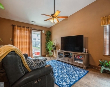 104 Apley Drive - Photo Thumbnail 2