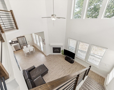 806 Dayton Dr - Photo Thumbnail 11