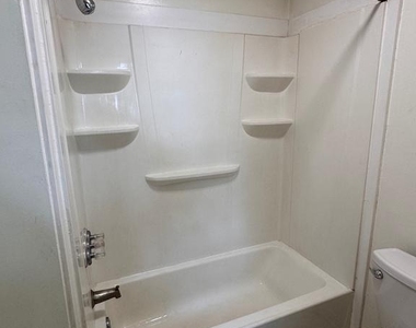 17 West Street - Photo Thumbnail 8