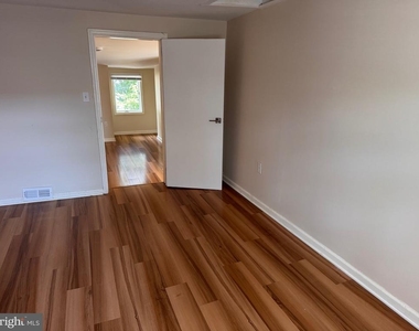 17 West Street - Photo Thumbnail 14
