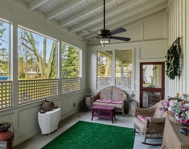 444 Shady Lane - Photo Thumbnail 28