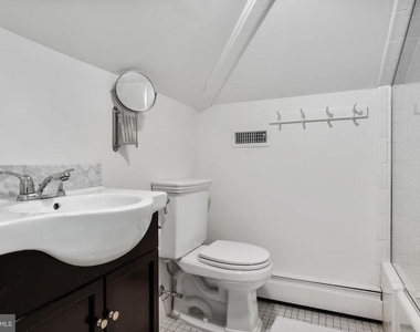 444 Shady Lane - Photo Thumbnail 20