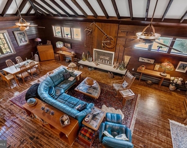 444 Shady Lane - Photo Thumbnail 6