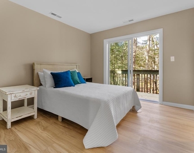 26 Castle Drive - Photo Thumbnail 11