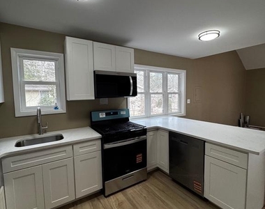 26 Castle Drive - Photo Thumbnail 4