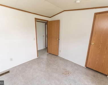 2350 Old Snow Hill Road - Photo Thumbnail 37