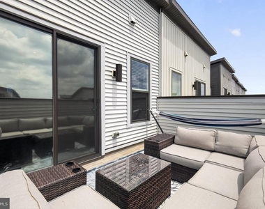 2554 Nicholson Street - Photo Thumbnail 14