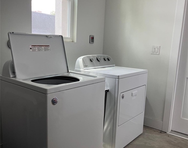 1122 Kirk Ave - Photo Thumbnail 16