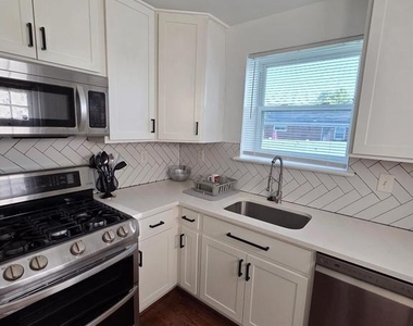 6607 Hansford Street - Photo Thumbnail 9