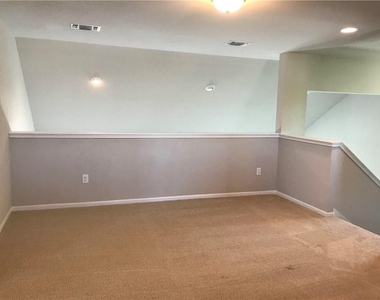 2205 Bettylou Ln - Photo Thumbnail 13