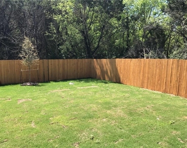 2205 Bettylou Ln - Photo Thumbnail 19