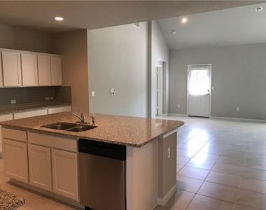 2205 Bettylou Ln - Photo Thumbnail 4