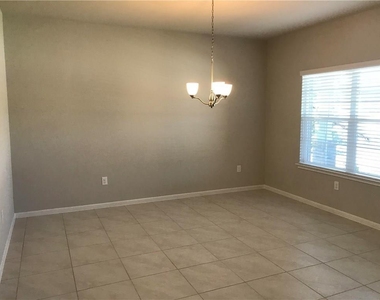2205 Bettylou Ln - Photo Thumbnail 3