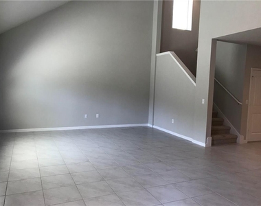 2205 Bettylou Ln - Photo Thumbnail 7