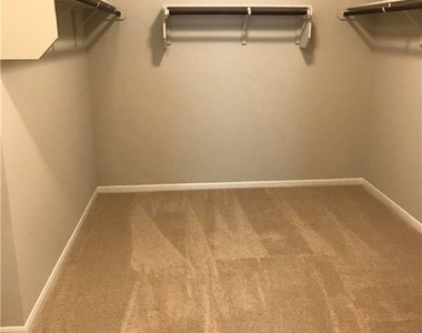 2205 Bettylou Ln - Photo Thumbnail 12