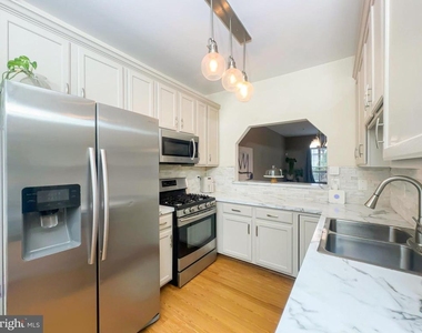 9707 Quiet Brook Lane - Photo Thumbnail 7