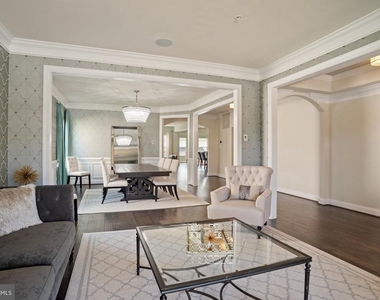 14202 Bentley Park Drive - Photo Thumbnail 3
