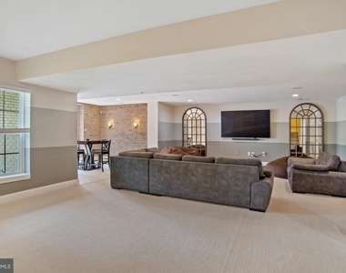 14202 Bentley Park Drive - Photo Thumbnail 38