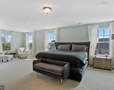14202 Bentley Park Drive - Photo Thumbnail 24