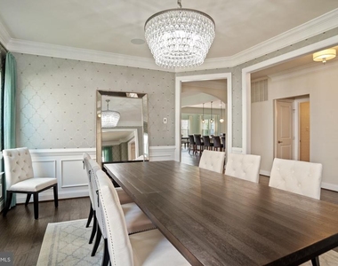 14202 Bentley Park Drive - Photo Thumbnail 7